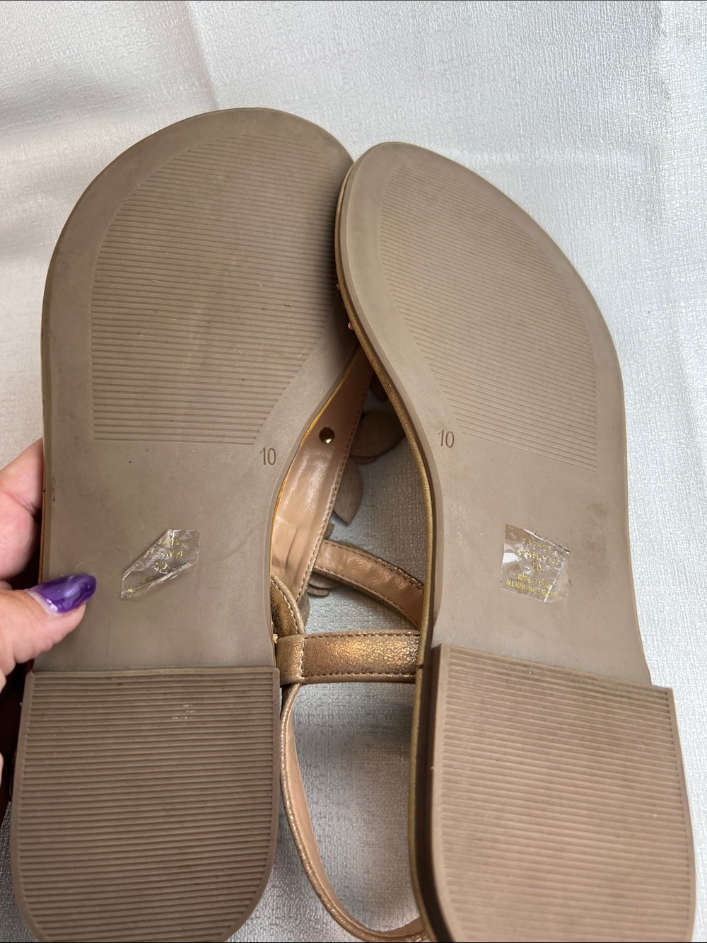 MICHAEL by Michael Shannon. Bronze floral sandal. - Picture 5 of 5